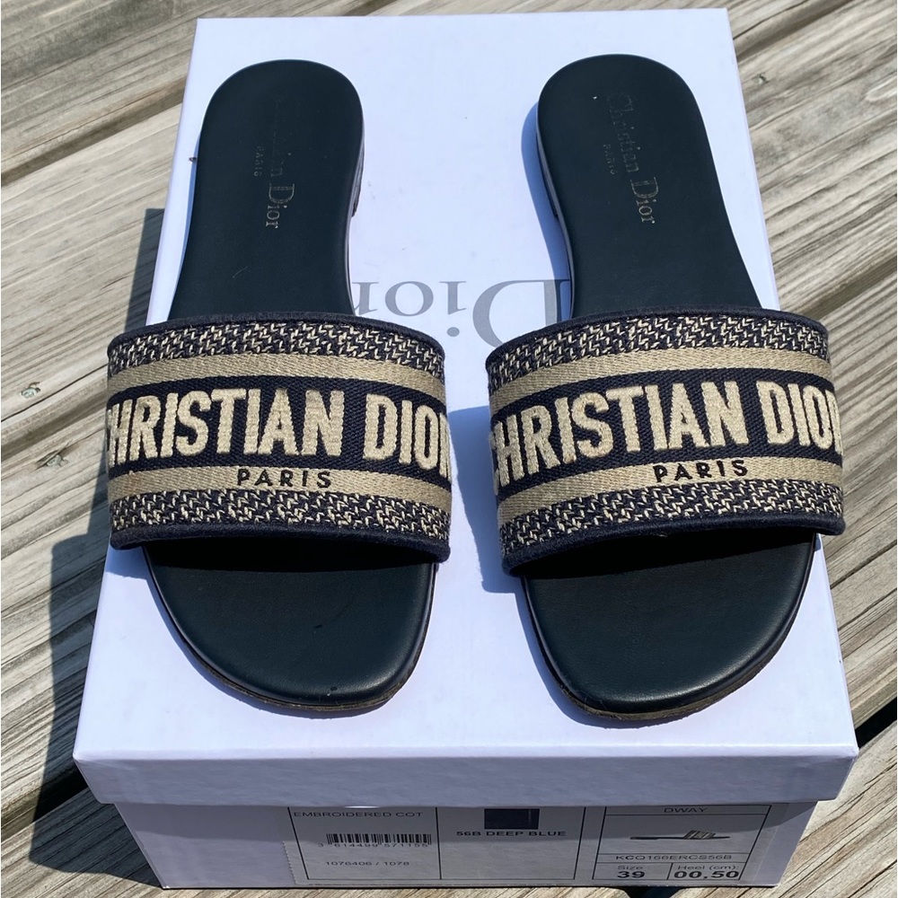 Dior EMBROIDERED COT sandals in UK 39 ; US 8.5-9 in color blue and cream - Picture 6 of 9